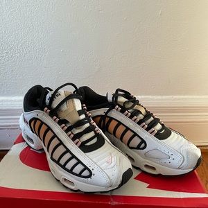 WOMENS AIR MAX TAILWIND IV never been worn